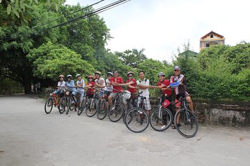 Half-Day Red River Handicraft Villages Bike Tour from Hanoi