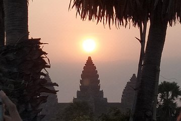 Angkor Sunrise Small tour