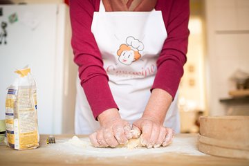 Private Pasta & Tiramisu Class at a Cesarina's home with tasting in Viareggio