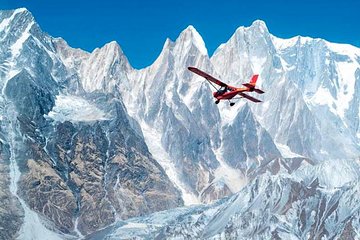 Ultralight Flight: Into The Heart Of The Mountains (90 min)