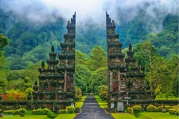 BALI INSTAGRAM TOURS; Handara Gate, Taman Ayun, & Ulundanu Temple