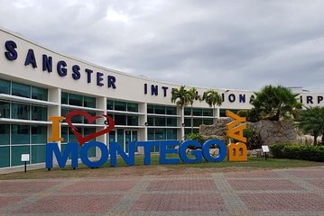 Airport Transfer MBJ Montego Bay to Kingston