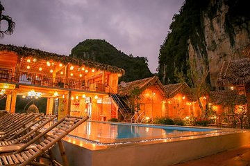 Ninh Binh 2 days 1 night in Bungalow: Hoa Lu-Mua Cave -Tam Coc-Bike-Cuc Phuong