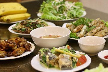 Dinner with the local family in Hanoi