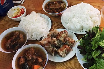 HANOI INCREDIBLE STREET FOODIE TOUR (Enjoy traditional Cuisine as the local)