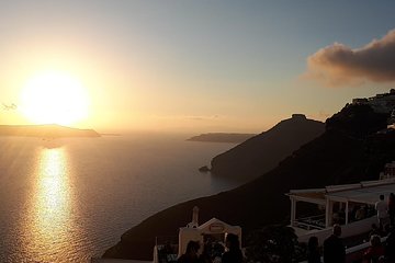 Shared Arrival Transfer from Airport or Port to Oia Village