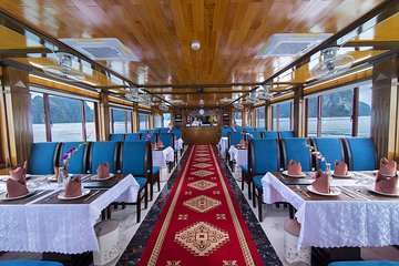 Luxury Halong bay Full day - 6 hours on Cruise - Tranfers on the newest highway 