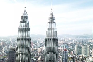 Kuala Lumpur 20 Attractions City Tour Include Petronas Twin Tower Entrance