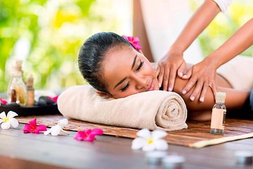  Cleopatra's Deluxe Spa Treatment with Massage