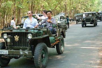 Half day Hanoi Jeep Tour: Food + Culture+ Sight + Fun in Legendary