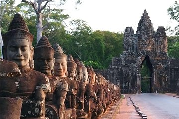 Angkor Wat 2-Day Tour from Bangkok