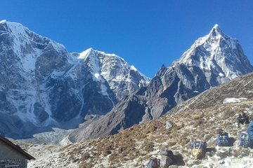 Everest Three High Passes Trekking