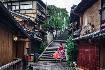 Private Kyoto Tour for Families with a Local, 100% Personalized