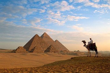 Private Tour To Giza Pyramids , Egyptian Museum and Khan Elkhalili Market