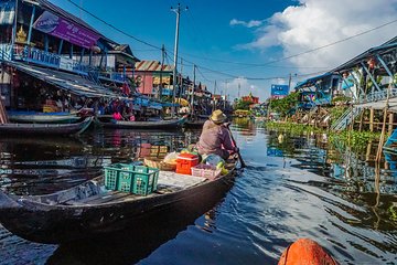 Explore The Kampong Pluk Floating Village