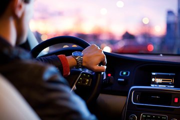 Private Van Transfer from CDG Airport To Versailles