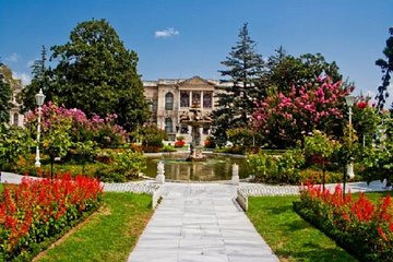 DOLMABAHCE PALACE - CABLE CAR - BOSPHORUS ON BOAT TOUR (Full Day)