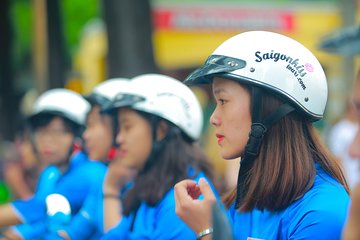 Saigon By Night Tour by Motorbikes with Female Drivers | KissTour