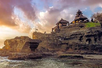 Tanah Lot Bali Temple Sunset Small Group Tour – Half Day