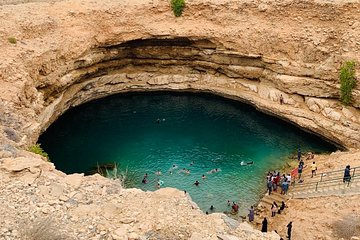 Muscat : 2 day Private tour in Muscat and Wadi Shab