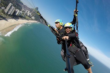 Paragliding Flight Experience In Rio De Janeiro