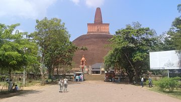 Day tour sigiriya to anuradhapura