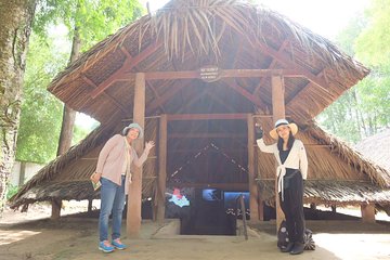 Ho Chi Minh City : Excursion Cu Chi Tunnel & Unique Cao Dai Religion Temple 