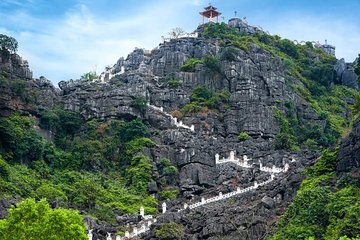  Tam Coc - Mua Cave & Hoa Lu small group by Limousine from Hanoi