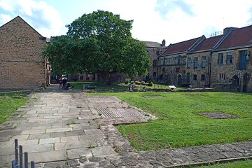 Guided City Walking Tour of Newcastle