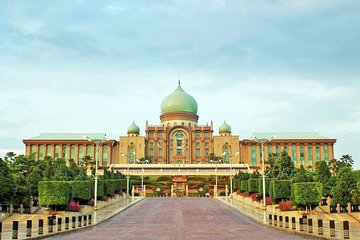 Explore Putrajaya’s Best in Half a Day