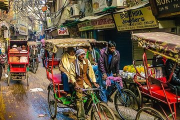 New Delhi and old Delhi guided Tour with Vikas