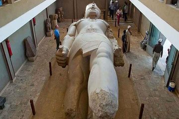 Tour to Giza Pyramids, Memphis and Sakkara 