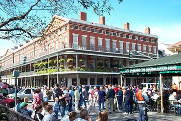 New Orleans City and Cemetery 2- 2 1/2 Hour Bus Tour