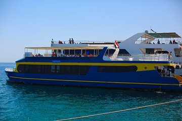 Paradise Catamaran Conquest 2 Hours Semi Submarine & snorkeling - Hurghada