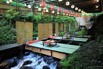 Kawadoko Dining Experience in Kyoto