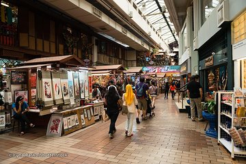 Shopping Tour in Kuala Lumpur with Batik Workshop & Cultural Stop
