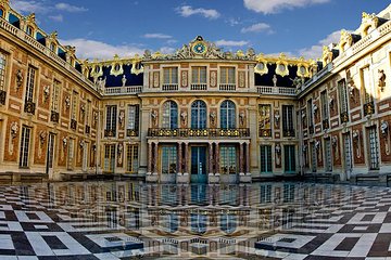 Palace of Versailles & Marie-Antoinette Estate - Private Trip