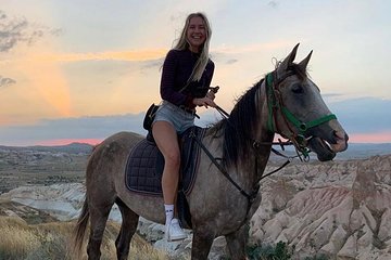 4-Hour-Horsebackriding-Tour through Cappadocia