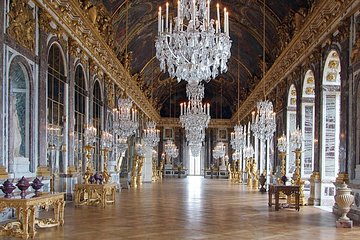 Versailles Palace Private Half Day Guided Tour including Hotel Pickup from Paris