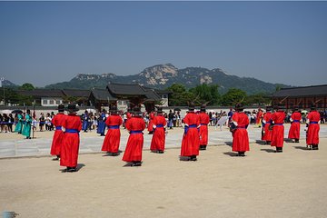 Seoul City Private Full-Day Tour Including Lunch