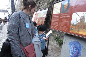 Family Treasure Hunt in Montmartre