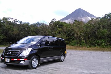 SJO Private Transfer to Arenal or La Fortuna up to 5 people (One way)