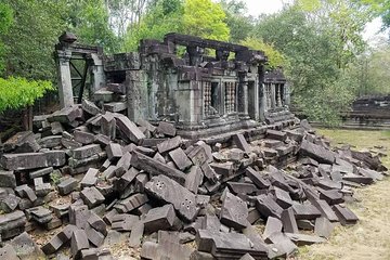 Koh Ker and Beng Mealea Tour