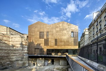 The Medieval & Romain (Marais & latino quarter)