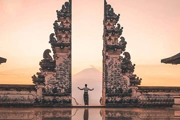 The Gates of Heavan - Ubud Jungle Swing & Waterfall Tour