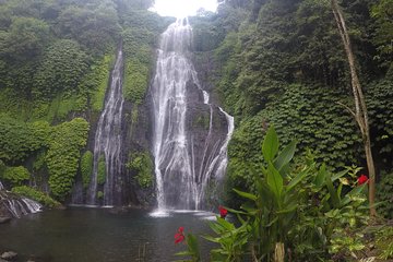 Seven Wonder Waterfalls Trekking