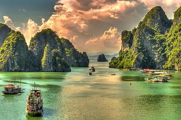 Halong Bay Full-Day Cruise with Kayaking from Hanoi