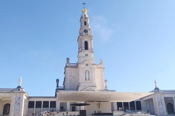 Private Tour Fatima-Batalha-Nazaré-Óbidos from Lisbon full day