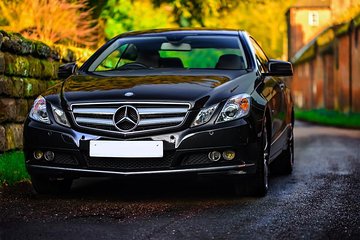 Malaga: Private Transfer IN or OUT in Upscale Vehicle with Professional Driver