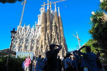 Best of Barcelona & Sagrada Familia Tour with Priority Access